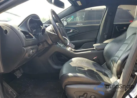 2016 Chrysler 200 S z USA, uszkodzony, nr VIN 1C3CCCDG9GN130664